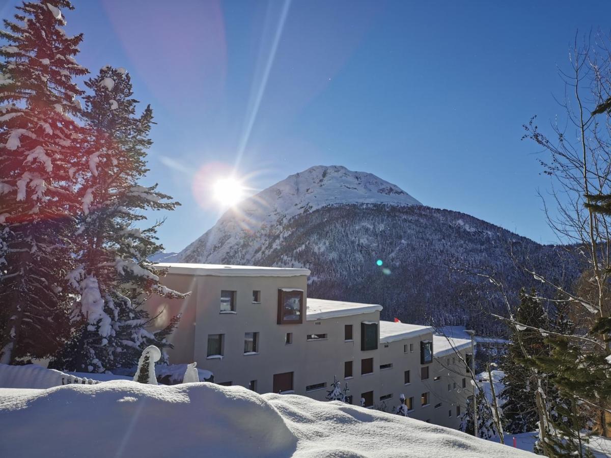 Ferienwohnung Pontresina - Chesa Andrea - Gartensitzplatz Exterior photo