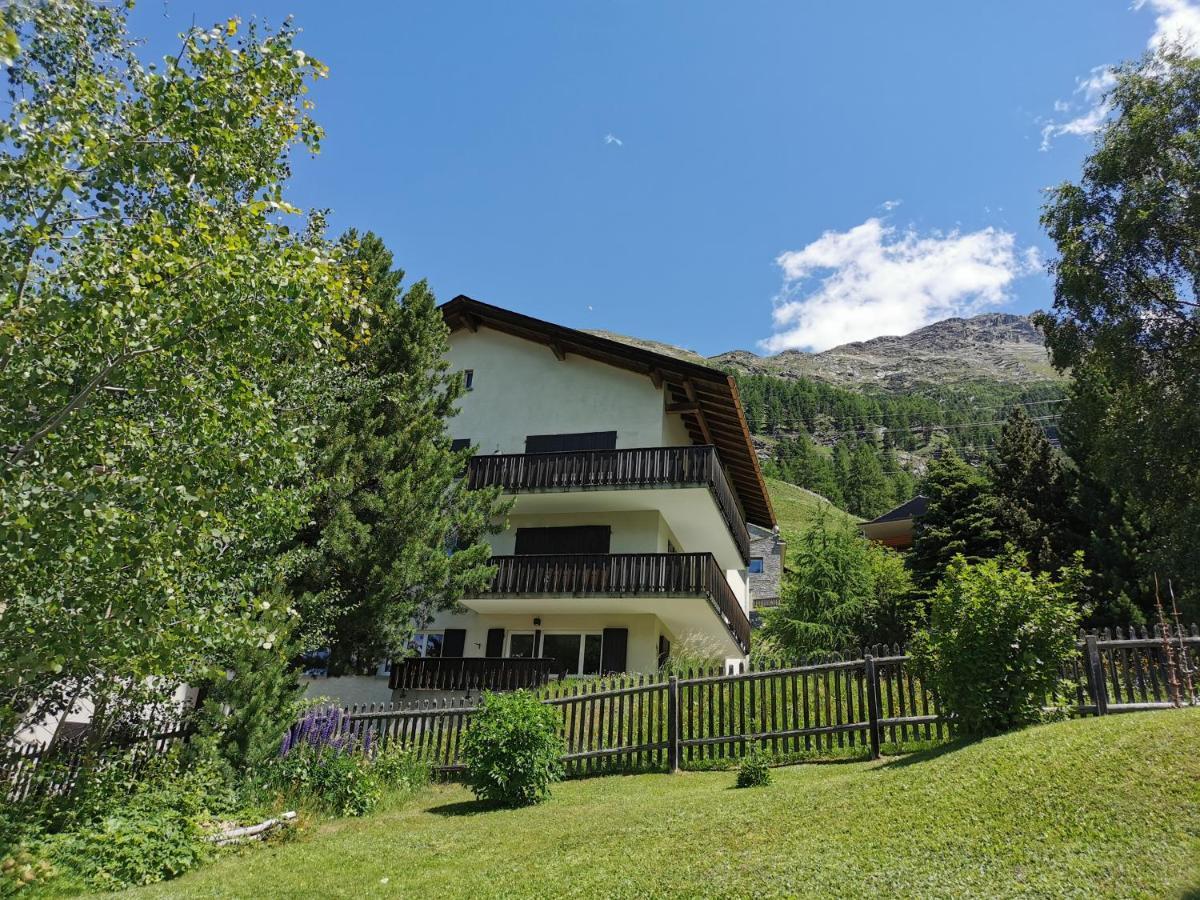 Ferienwohnung Pontresina - Chesa Andrea - Gartensitzplatz Exterior photo